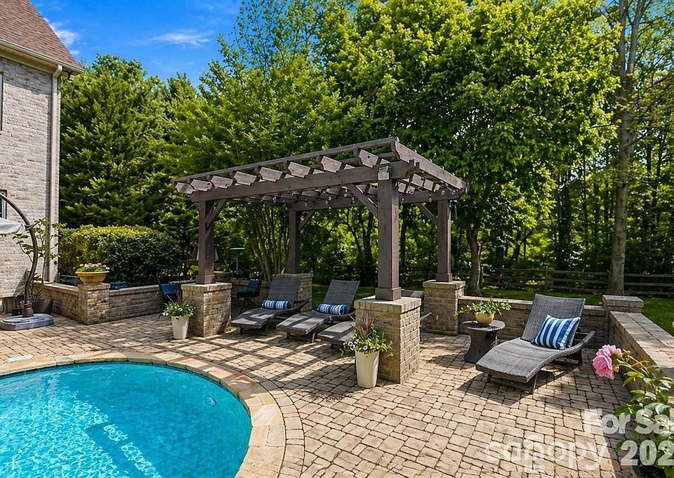 1st image of 1401 Tara Plantation Blvd