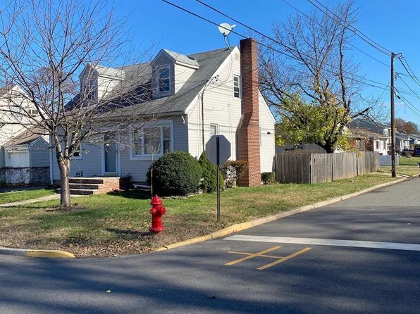 68 Commercial Ave, Avenel, NJ 07001