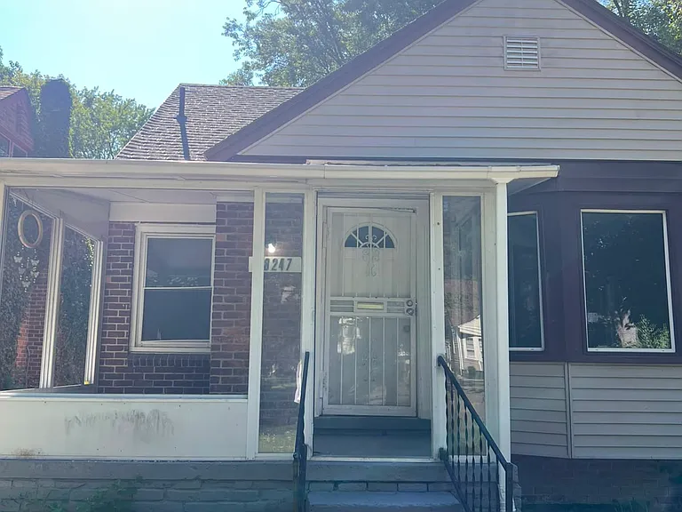 18247 Patton St — Photo 1
