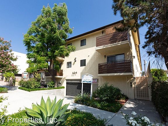 3rd image of 604 E Orange Grove Ave APT K