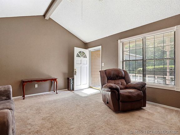 5th image of 1510 Cherry St