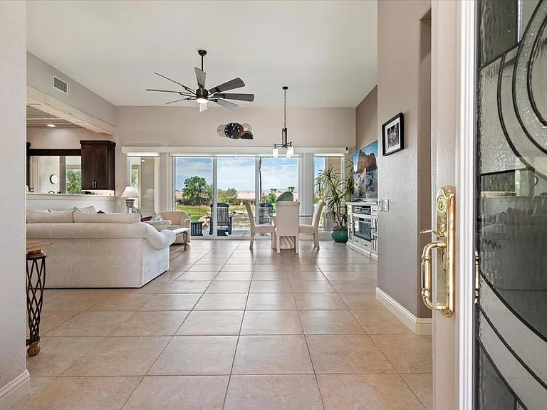 39305 Fernwood Glen Ct — Photo 4