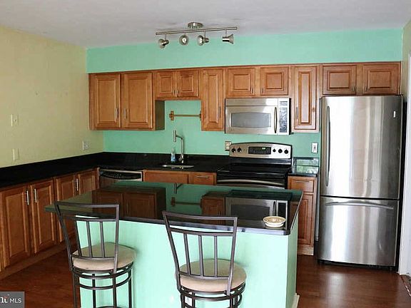 3rd image of 3312 Wyndham Cir APT 206