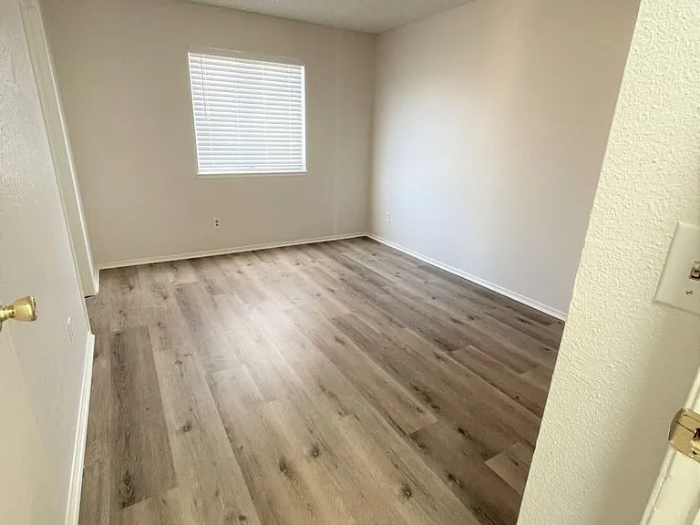 8712 California City Blvd #1-6 — Photo 19