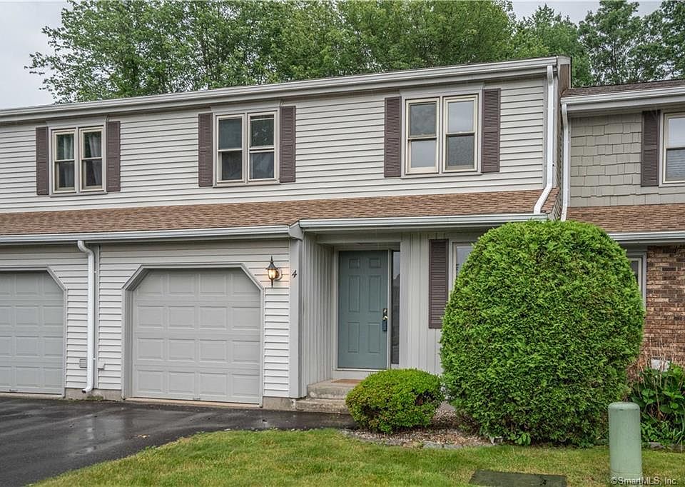 1st image of 4 Basswood Court #4