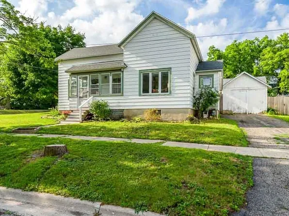 306 W 5th St, Pecatonica, IL 61063