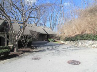 29 Spring Hill Dr, Cincinnati, OH 45227