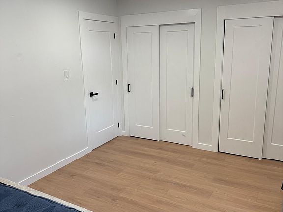 3rd image of 622 Elliott Cres