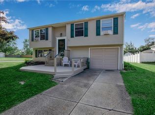 4253 Glenwillow Dr, Hamburg, NY 14075