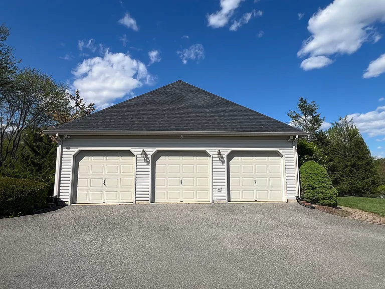 2386 Dubonnet Dr — Photo 6