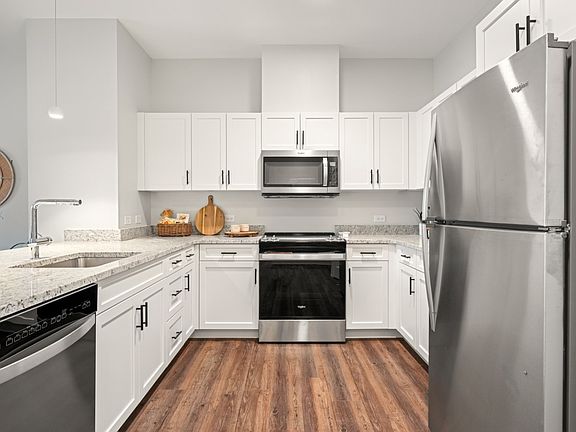 4th image of 29 Wall St #214