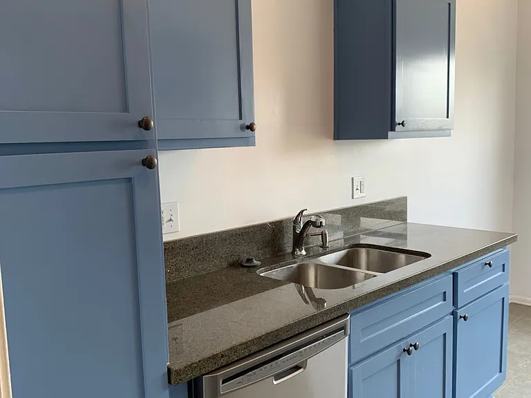 2901 Somerset Dr — Photo 9