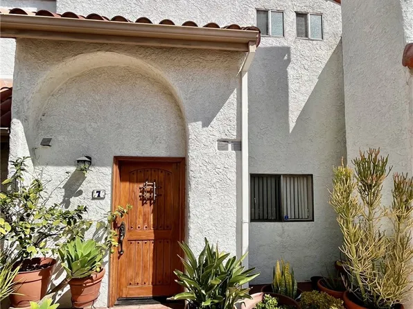 10926 Bluffside Dr Unit 7, Studio City, CA 91604