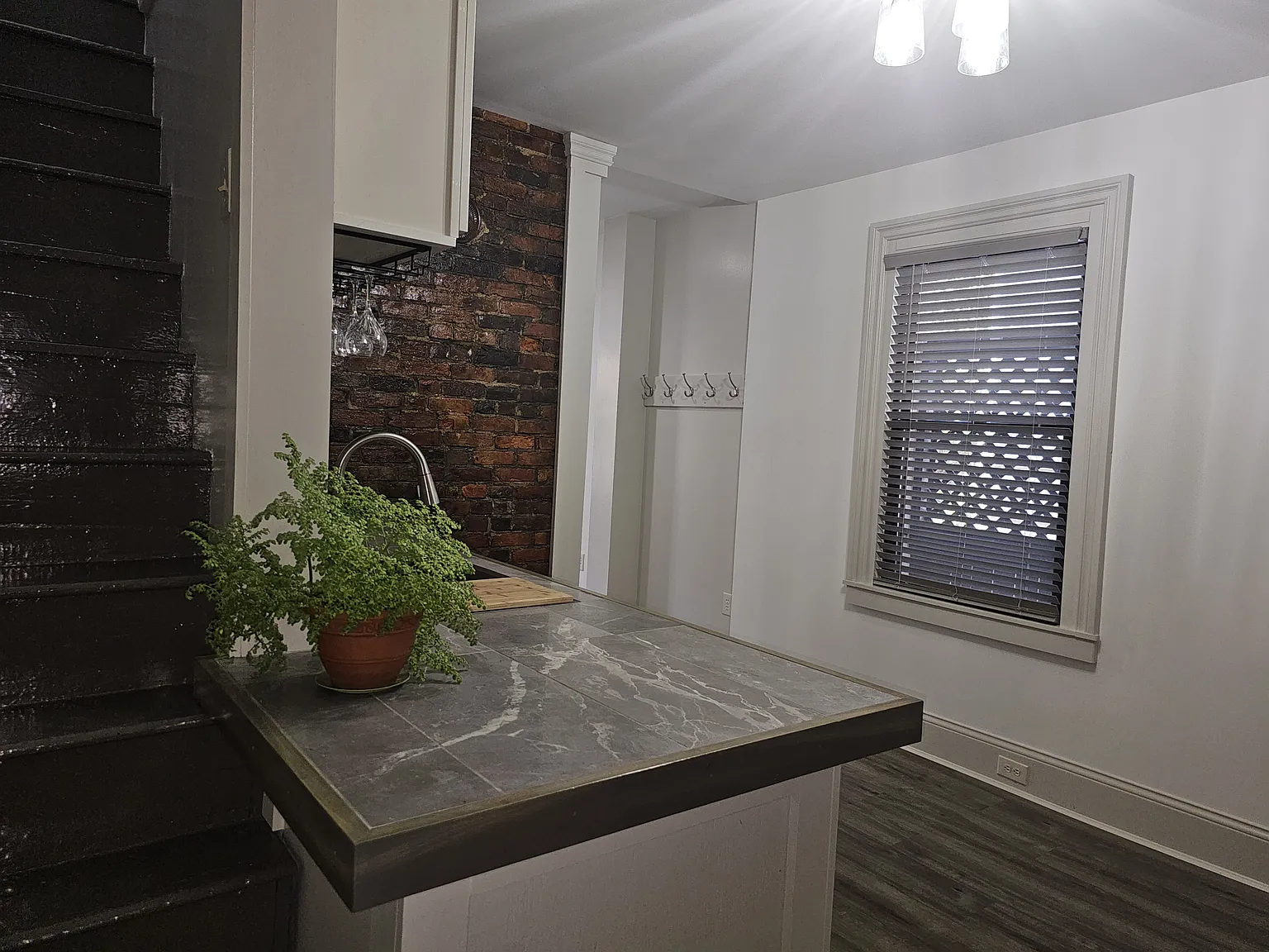 2 bed, 1158 sqft, $1,550 — Photo 2