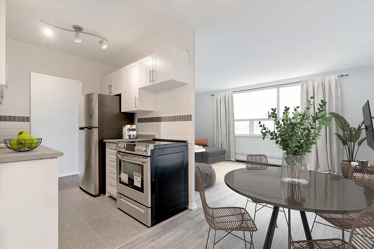 Sheppard Manor Apartments — Photo 1