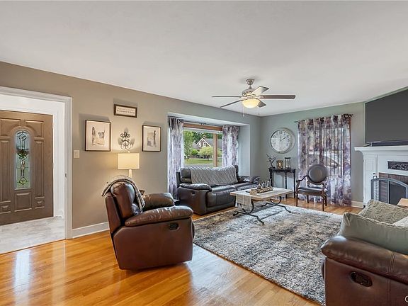 Large Living Room With Hardwood Floors, Woodburn F