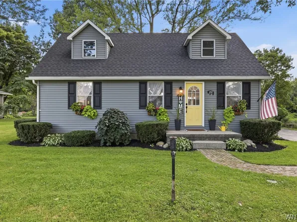 212 Schwartz Rd, Lancaster, NY 14086