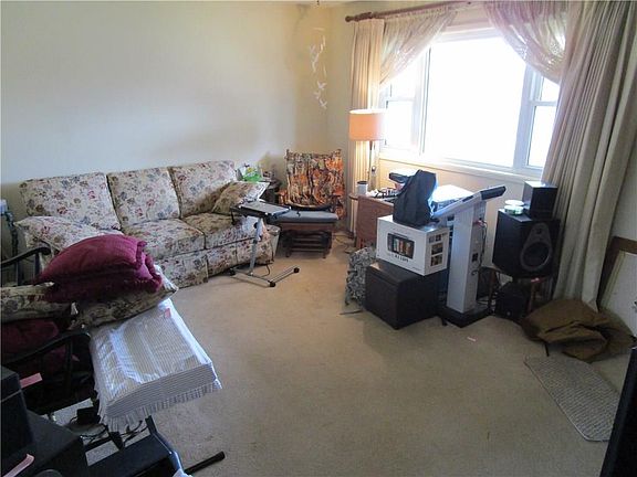 3rd image of 85 Cricket Ln