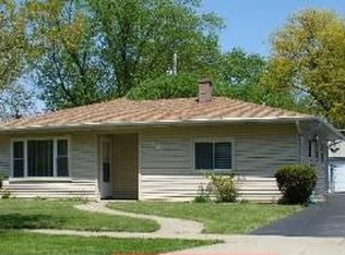 762 S Dennis Rd, Wheeling, IL 60090