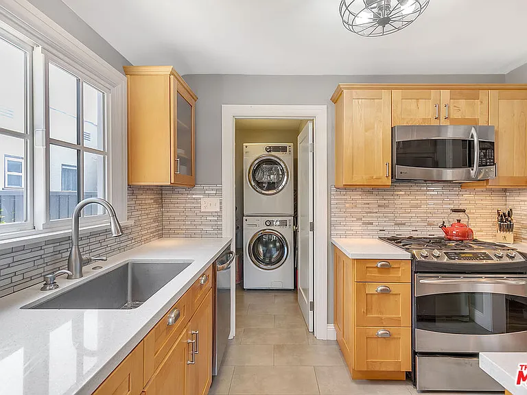 2630 S Bedford St #2630 — Photo 23
