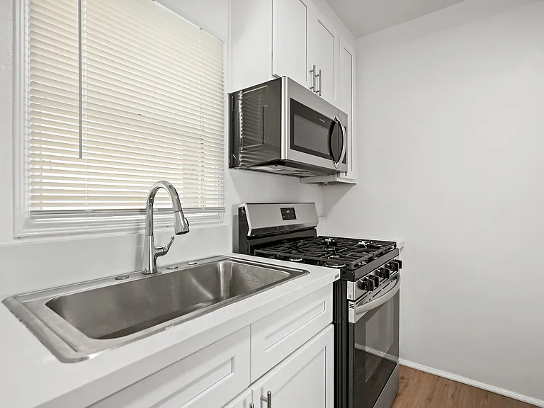 1628 S Saint Andrews Pl #1 — Photo 7