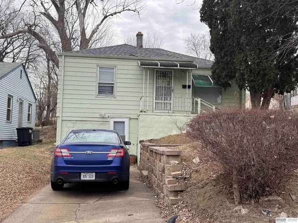 3703 N 37th St, Omaha, NE 68111