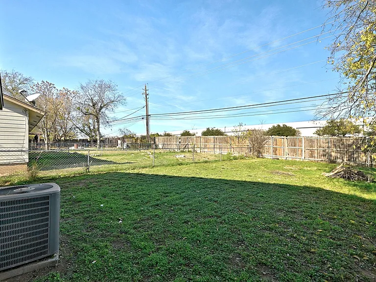 2204 Donahue Ln #B — Photo 21