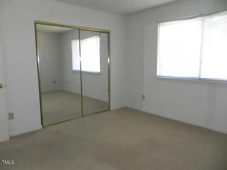 340 Summerwalk Cir — Photo 12