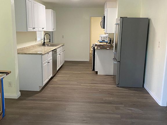 5th image of 4098 45th St
