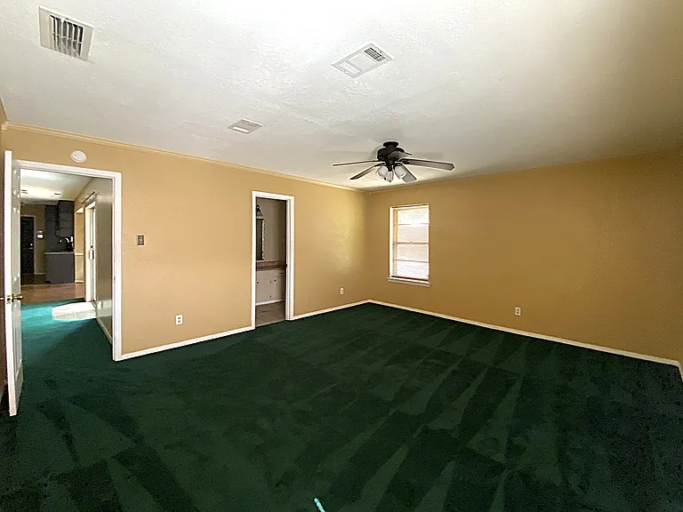 1613 Miranda Ave — Photo 17