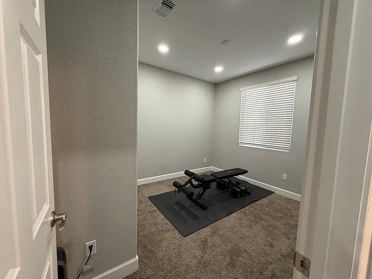 672 Chimes St — Photo 34