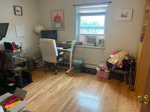 36 Merriam St #2, Somerville, MA 02143