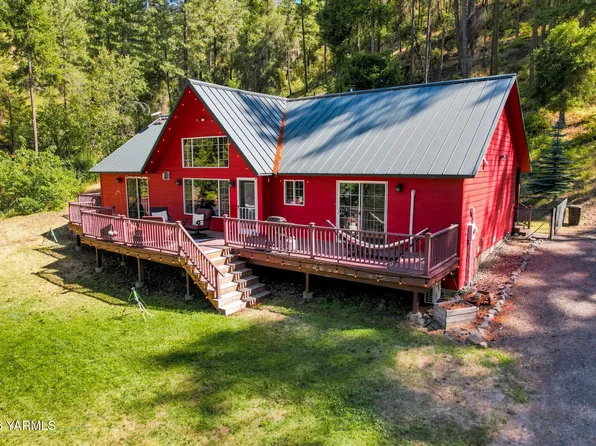 136 Flying H Loop, Naches, WA 98937