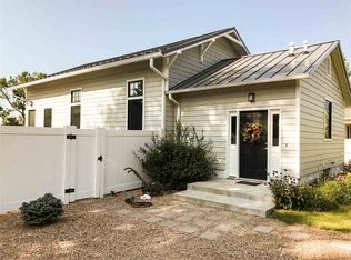 661 W 5th St, Venango, NE 69033