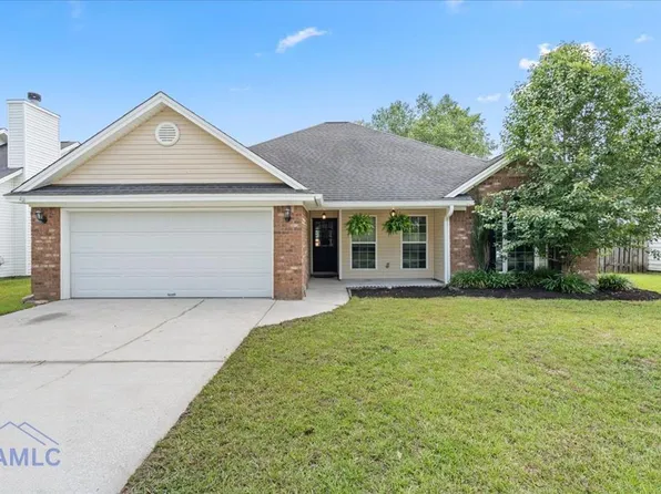210 Pebblestone Dr, Bloomingdale, GA 31302