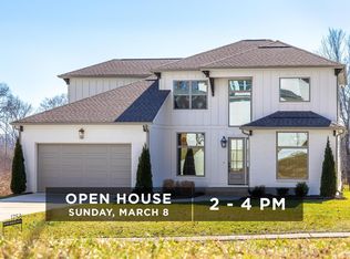 1758 River Breeze Dr, Soddy Daisy, TN 37379