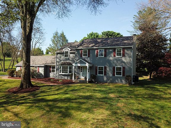 4th image of 370 Highland Rd