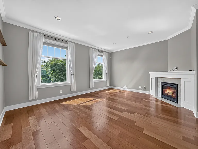1078 NE High St — Photo 6