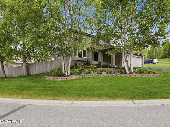2nd image of 3331 Whiteney Cir