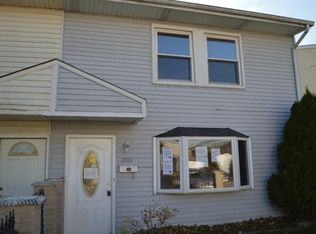 1703 Richard E Bush Ct, Waukegan, IL 60085
