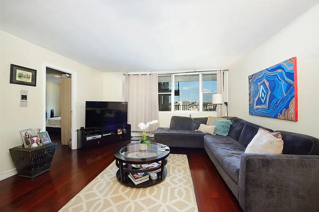 2 bed, 1120 sqft, $3,175 — Photo 2
