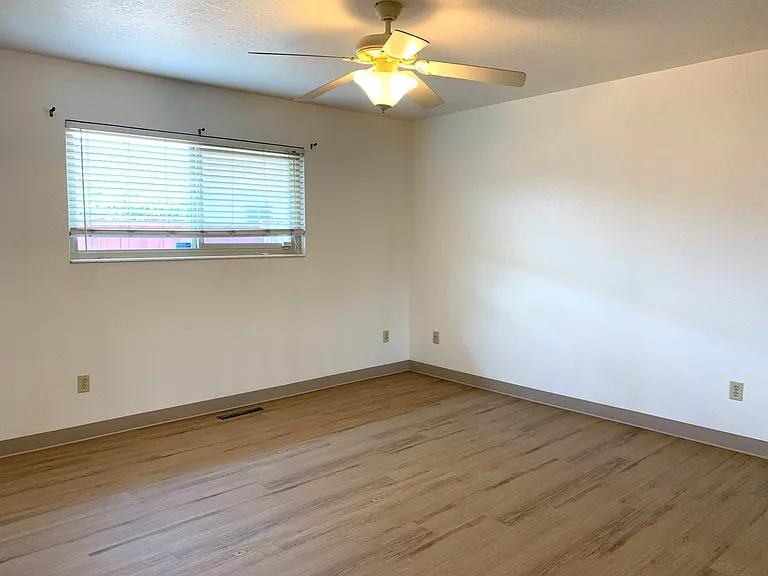 991 Cherry St — Photo 13