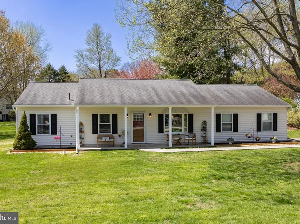 5 Lynn Blvd, Downingtown, PA 19335