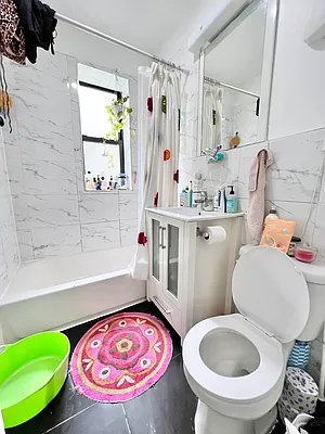 Rented by ERNY LLC | media 27