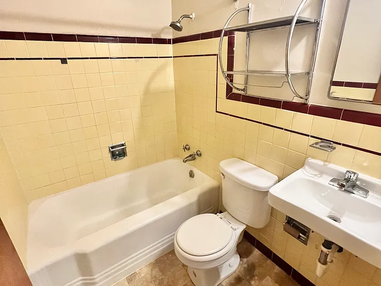 Experience the sleek design and functionality of this contemporary bathroom. Experience the sleek design and functionality of this contemporary bathroom.