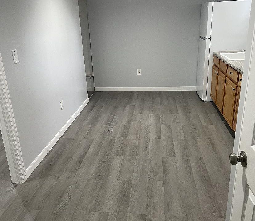2nd image of 231 Hayward St
