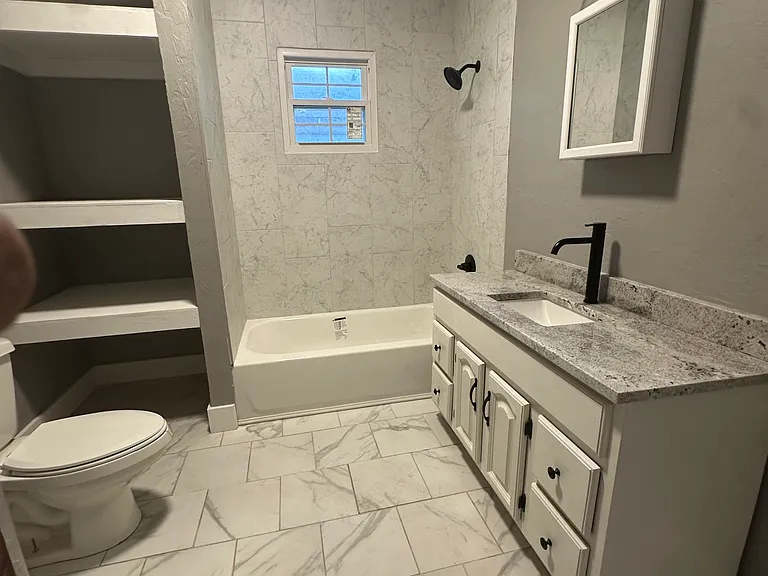 1619 W Iowa Ave — Photo 5