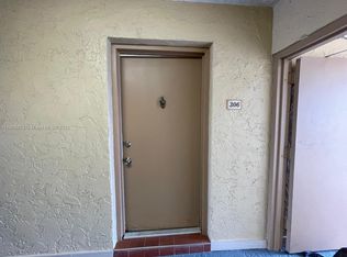 5231 Geneva Way APT 306, Doral, FL 33166