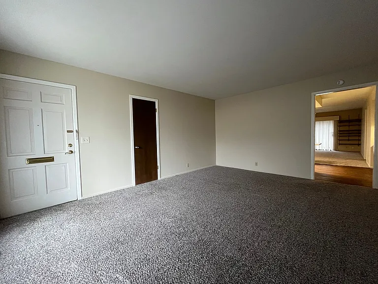 3526 E 48th Pl — Photo 5
