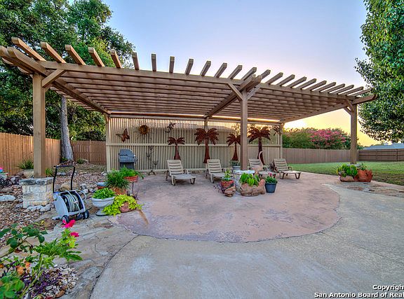 5th image of 277 Windwood Cir